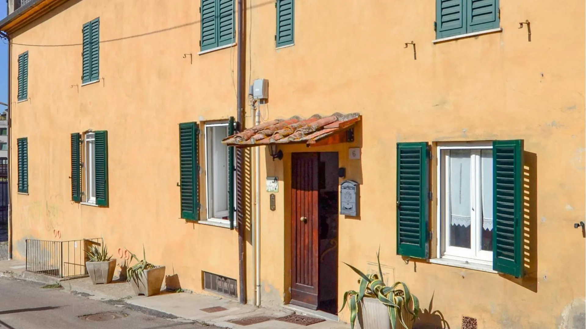 Lovely Apartment In Arezzo With Kitchen